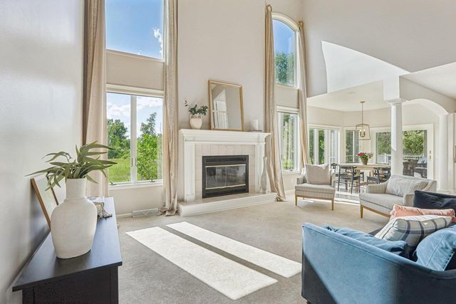 902 N Fairbrook Drive, Waunakee, WI 53597