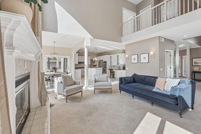 902 N Fairbrook Drive, Waunakee, WI 53597