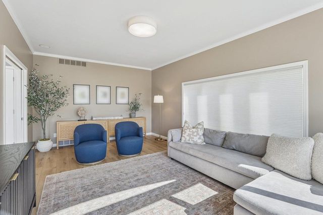 902 N Fairbrook Drive, Waunakee, WI 53597