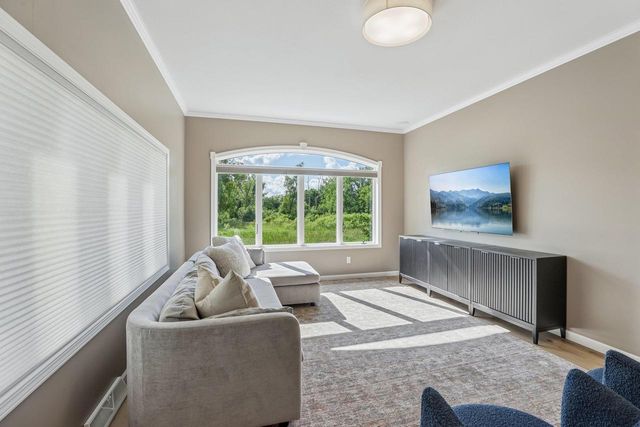 902 N Fairbrook Drive, Waunakee, WI 53597