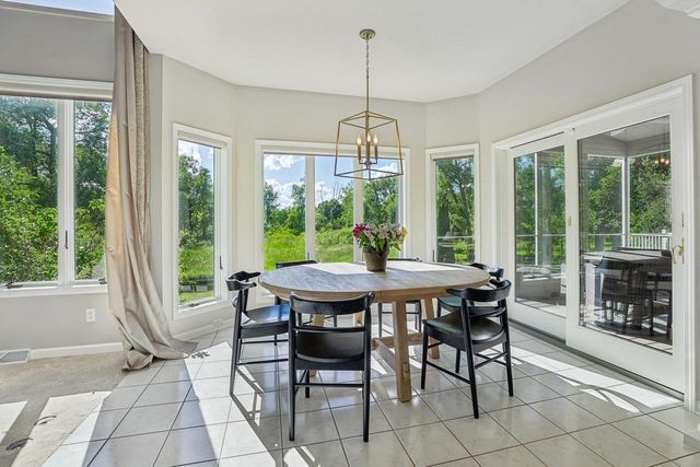 902 N Fairbrook Drive, Waunakee, WI 53597