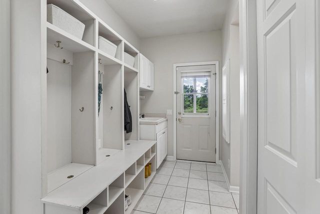 902 N Fairbrook Drive, Waunakee, WI 53597