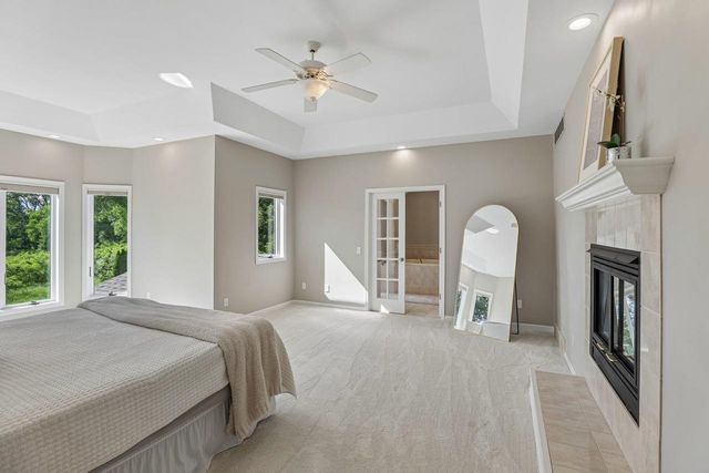 902 N Fairbrook Drive, Waunakee, WI 53597