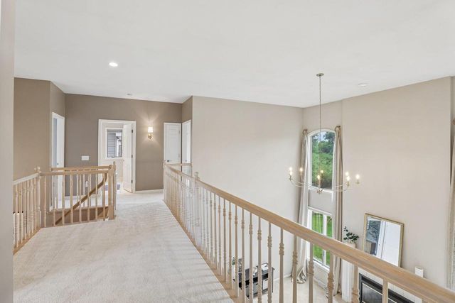 902 N Fairbrook Drive, Waunakee, WI 53597