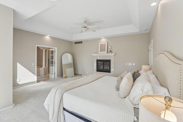 902 N Fairbrook Drive, Waunakee, WI 53597