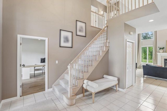 902 N Fairbrook Drive, Waunakee, WI 53597