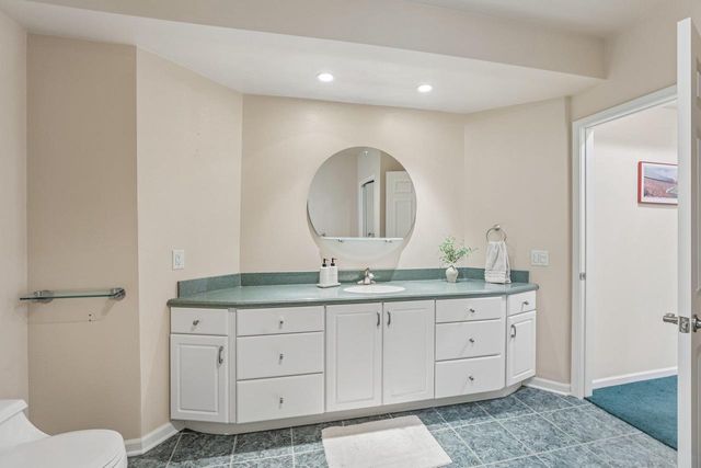 902 N Fairbrook Drive, Waunakee, WI 53597