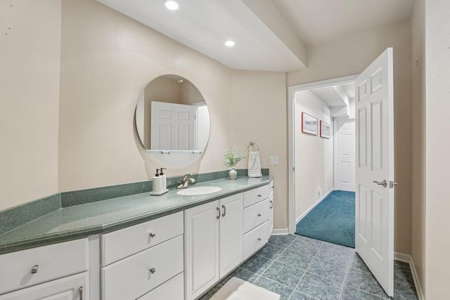 902 N Fairbrook Drive, Waunakee, WI 53597
