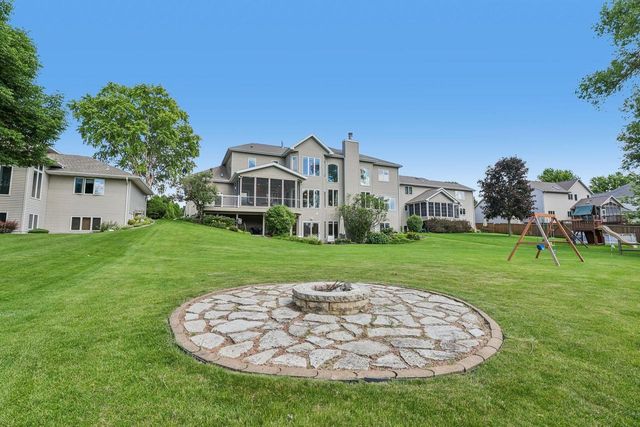902 N Fairbrook Drive, Waunakee, WI 53597