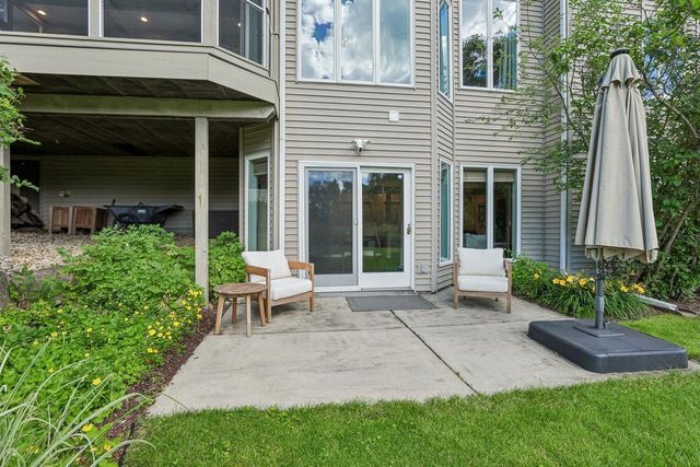 902 N Fairbrook Drive, Waunakee, WI 53597