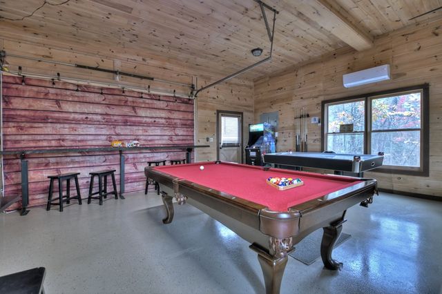 840 Deer Crest Road, Blue Ridge, GA 30513
