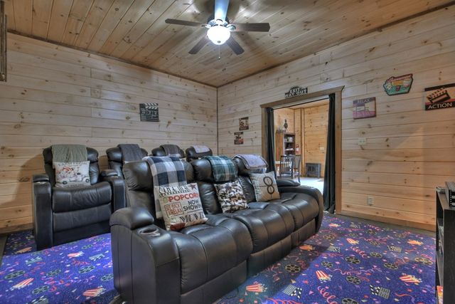 840 Deer Crest Road, Blue Ridge, GA 30513