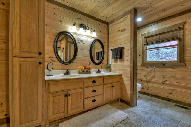 840 Deer Crest Road, Blue Ridge, GA 30513