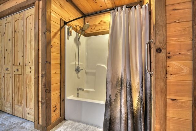 840 Deer Crest Road, Blue Ridge, GA 30513