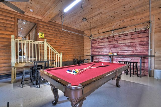 840 Deer Crest Road, Blue Ridge, GA 30513