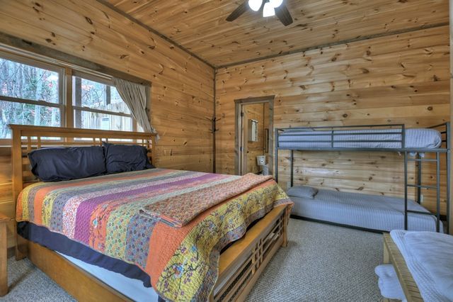 840 Deer Crest Road, Blue Ridge, GA 30513