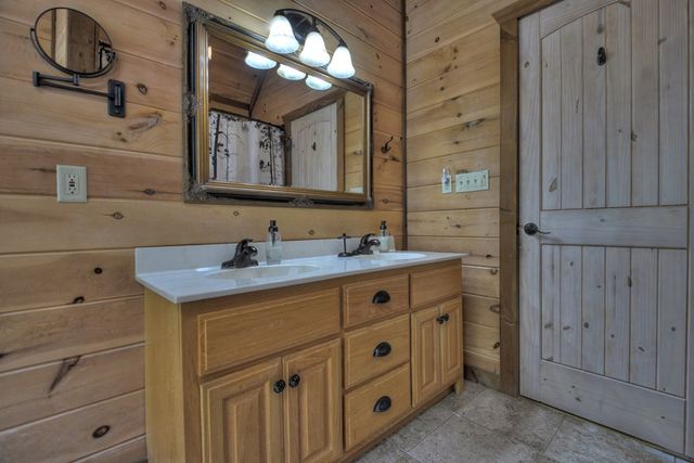 840 Deer Crest Road, Blue Ridge, GA 30513