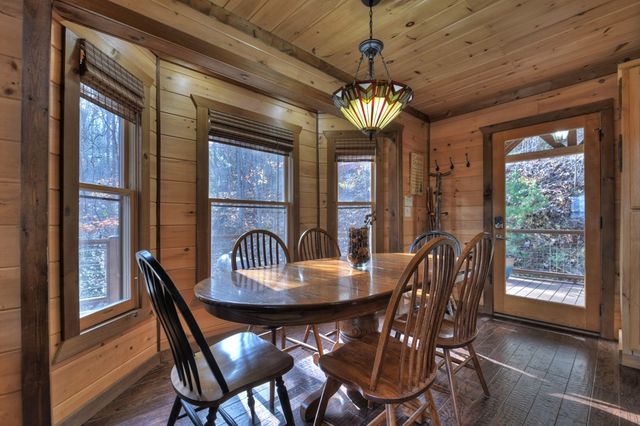 840 Deer Crest Road, Blue Ridge, GA 30513
