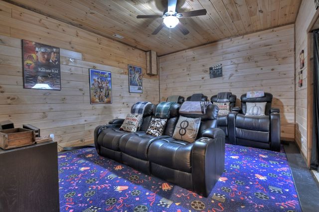 840 Deer Crest Road, Blue Ridge, GA 30513