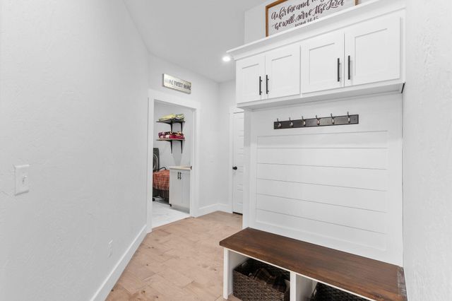 204 N Blarney Court, Nixa, MO 65714