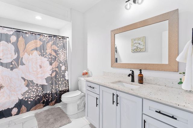 204 N Blarney Court, Nixa, MO 65714