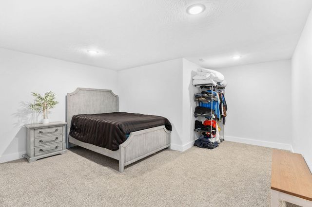 204 N Blarney Court, Nixa, MO 65714
