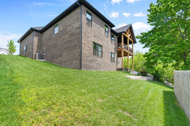 204 N Blarney Court, Nixa, MO 65714