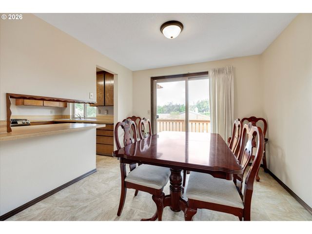 18027 Se EMI St, Damascus, OR 97089
