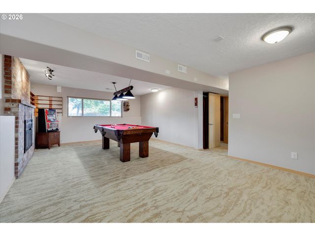 18027 Se EMI St, Damascus, OR 97089