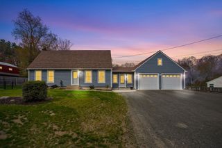 113 Batchelor St, Granby, MA 01033