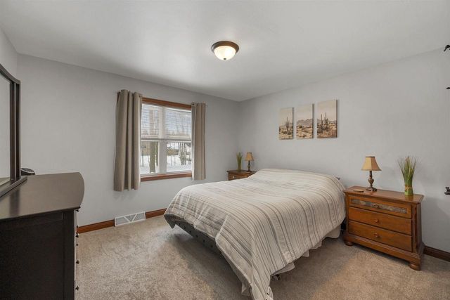 6885 IRELAND TRAIL, Sobieski, WI 54171