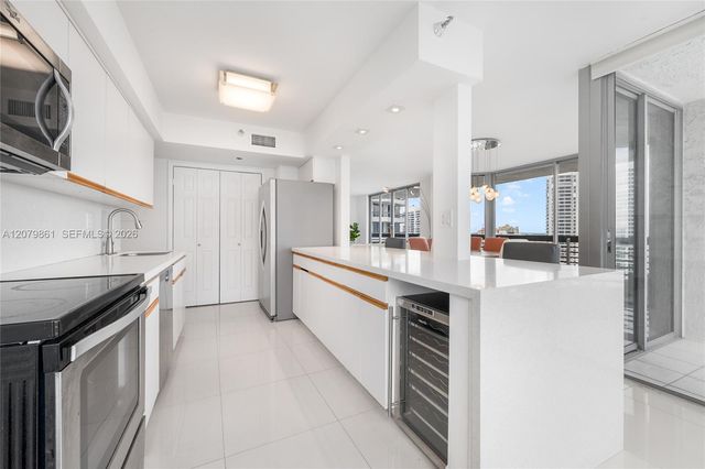 19101 NE 36th Court 2607, Aventura, FL 33180
