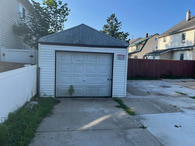 21 James Ll Burrell Avenue, Hempstead, NY 11550