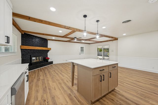 740 Bedford, Hurst, TX 76053