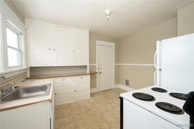 2463 South Avenue, Niagara Falls, NY 14305