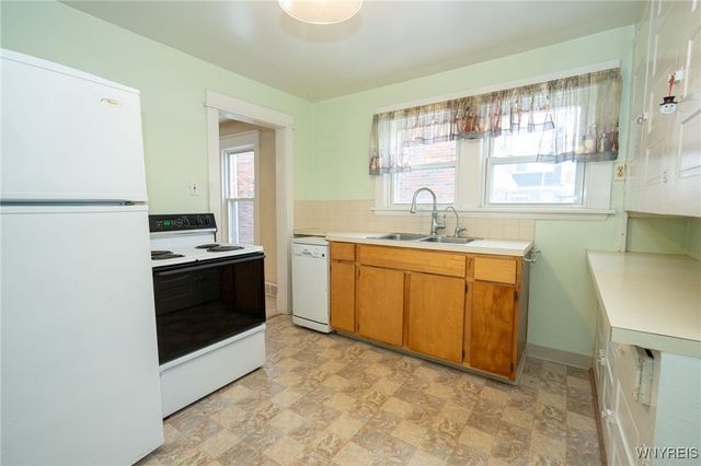 2463 South Avenue, Niagara Falls, NY 14305