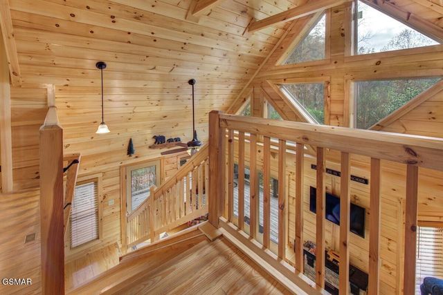 820 Crest View Drive, Gatlinburg, TN 37738