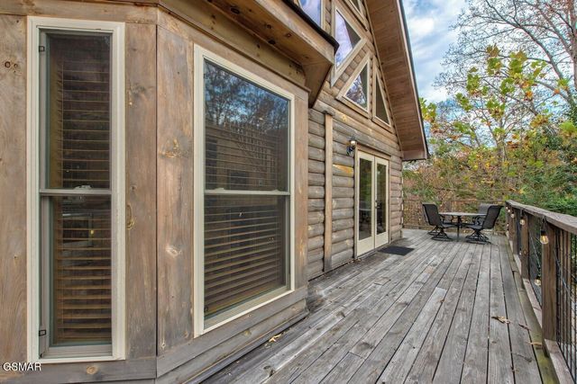 820 Crest View Drive, Gatlinburg, TN 37738