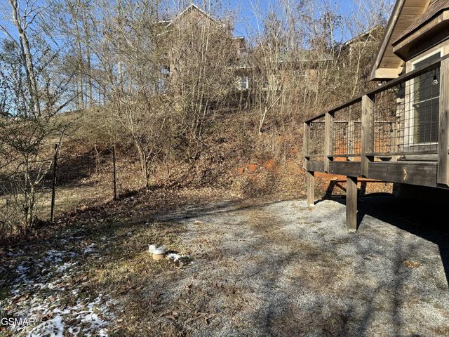 820 Crest View Drive, Gatlinburg, TN 37738