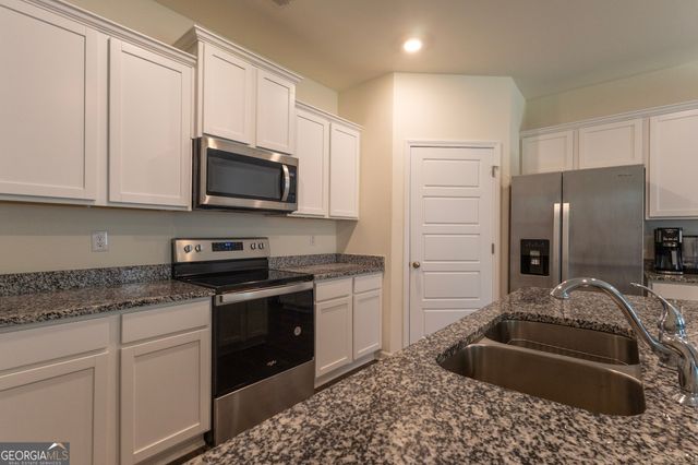 115 Taylor Woods Court, Bonaire, GA 31005