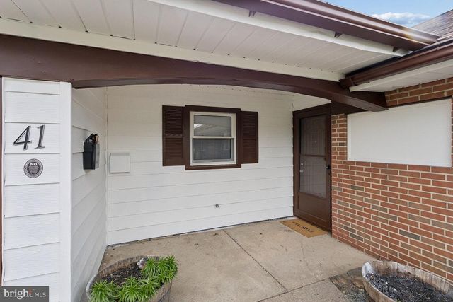 41 BRUNSWICK LN, Willingboro, NJ 08046