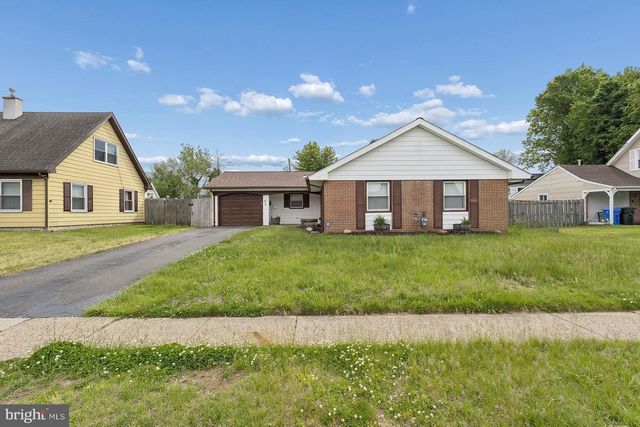 41 BRUNSWICK LN, Willingboro, NJ 08046