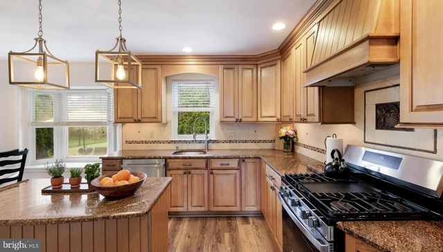 1588 MARIE CIR, Warrington, PA 18976