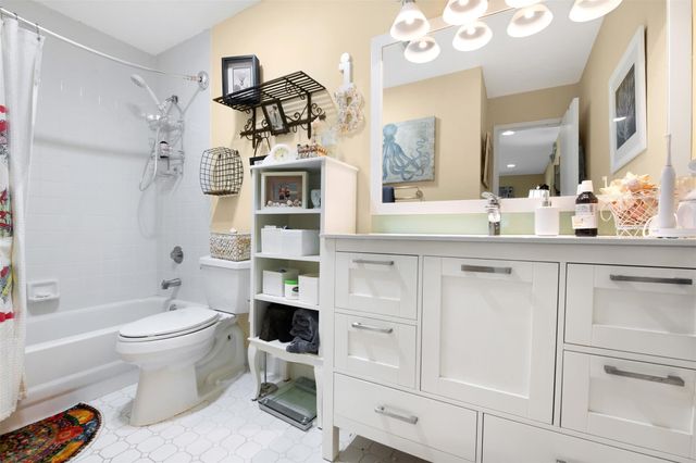 1156 NW 83rd Avenue B66, Fort Lauderdale, FL 33322