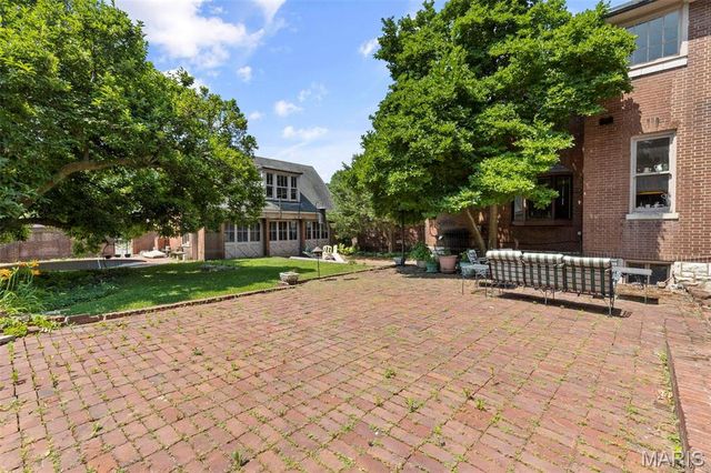 34 Waterman Place, St Louis, MO 63112