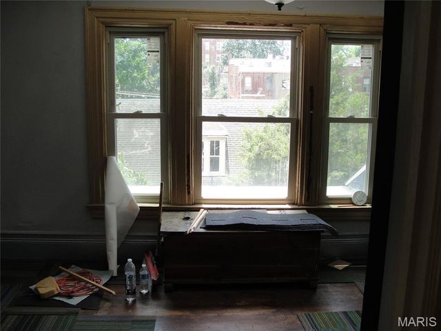 34 Waterman Place, St Louis, MO 63112