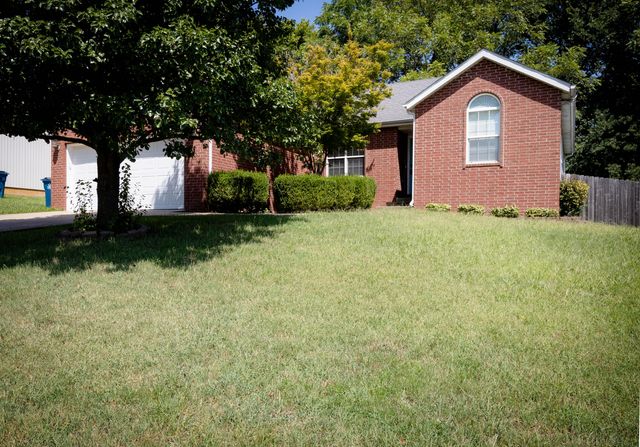 107 W Twin Oak Drive, Nixa, MO 65714