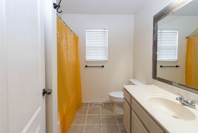 107 W Twin Oak Drive, Nixa, MO 65714