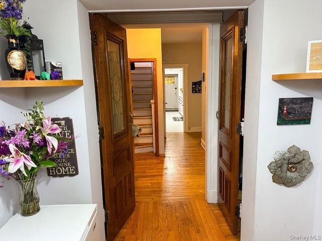 8755 114th Street, Richmond Hill, NY 11418