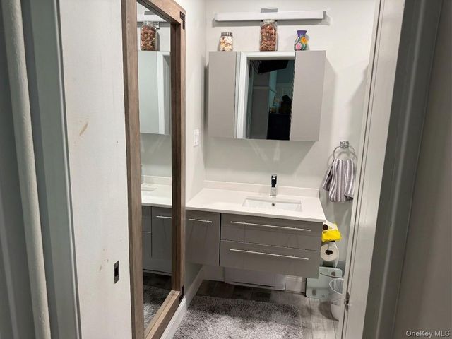 8755 114th Street, Richmond Hill, NY 11418